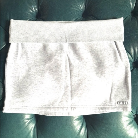 SKIMS Foldover Mini Skirt in Light Heather Grey, size M - Picture 3 of 4